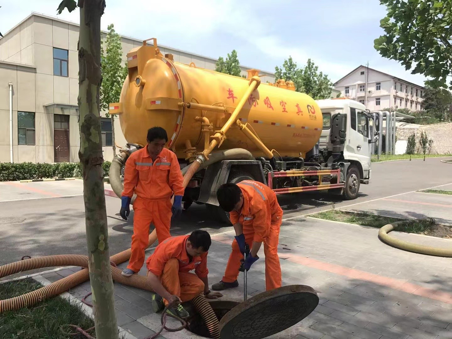 武穴化粪池清理与5-8吨吸粪车施工效率分析